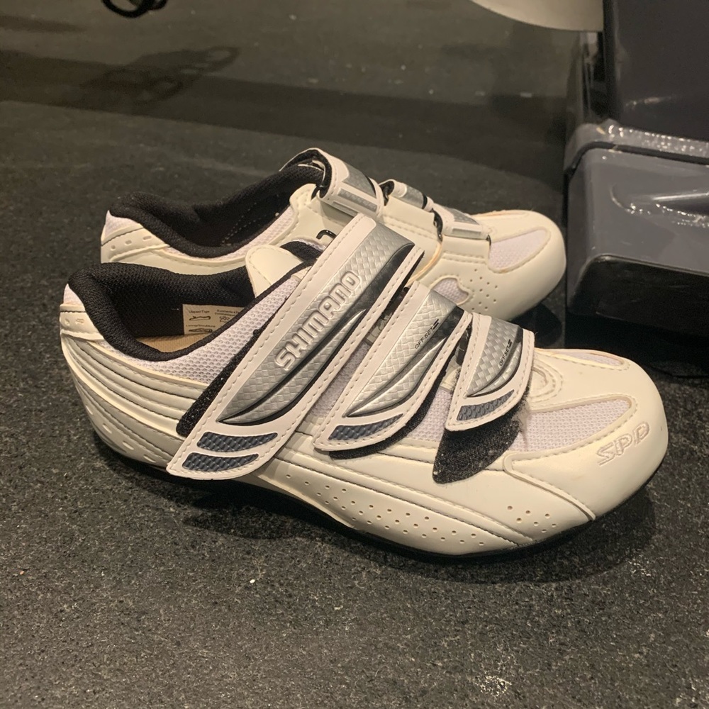 BRAND NEW Shimano spin shoes, size women’s 5